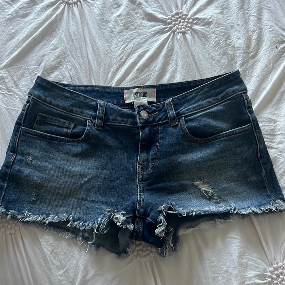 PINK size 4 dark denim cut off jean shorts